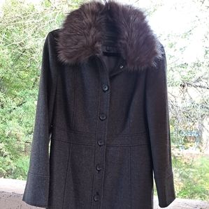 Banana Republic Faux Fur Collar Twill Lady Coat